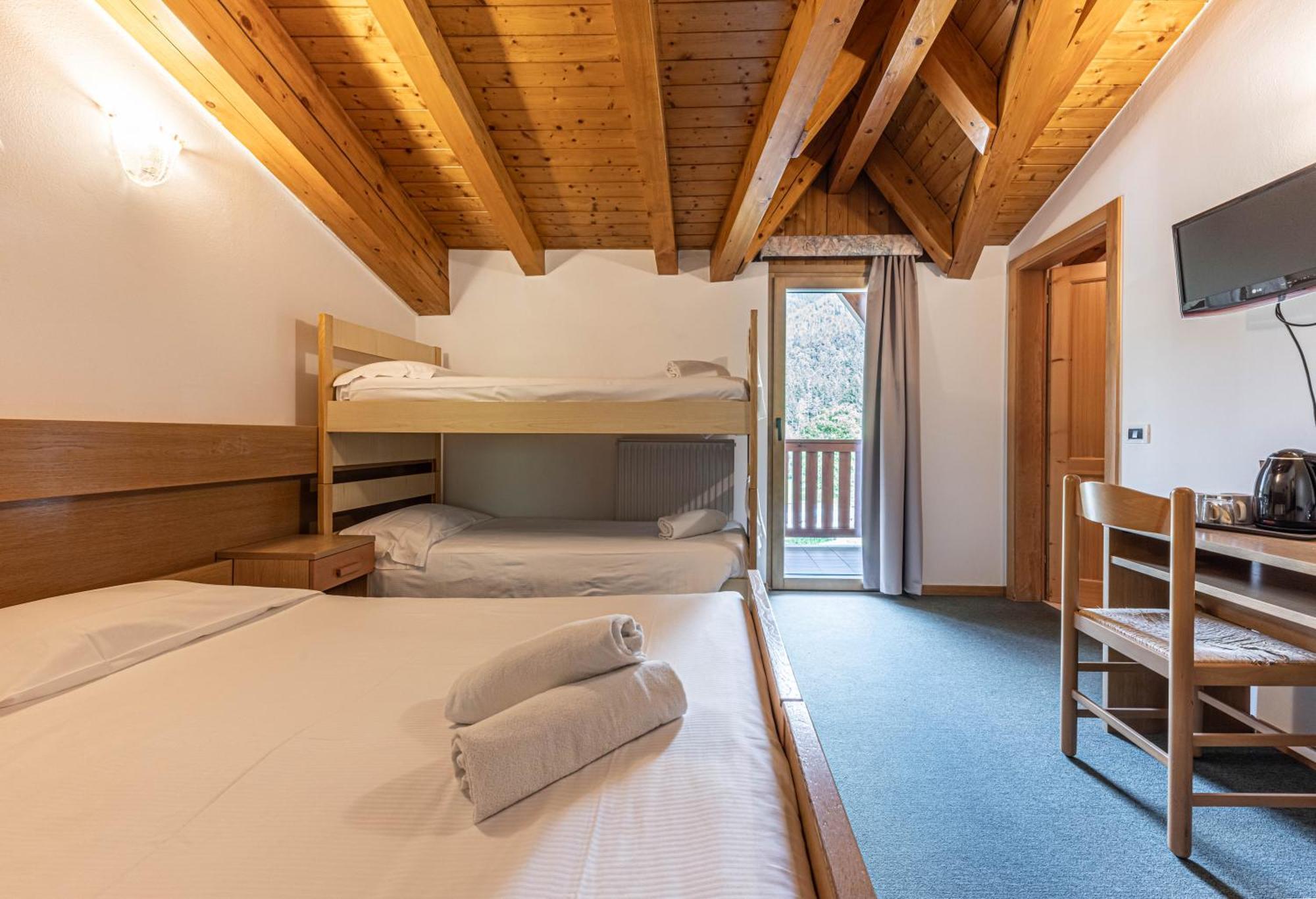 Hotel Laste' Caldes Dış mekan fotoğraf